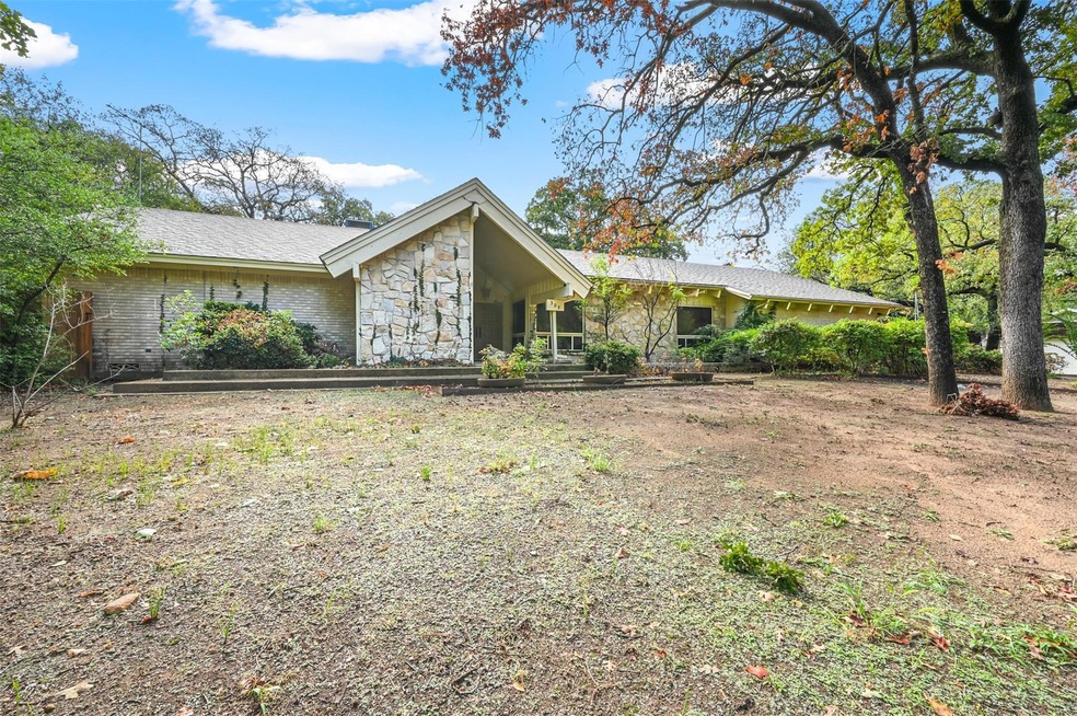 309 Pennsylvania Dr, Denton, TX 76205 - photo 1