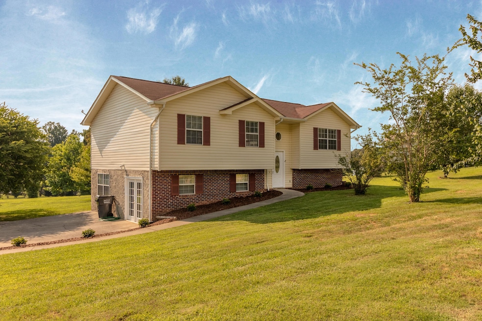 1433 Dustin Dr