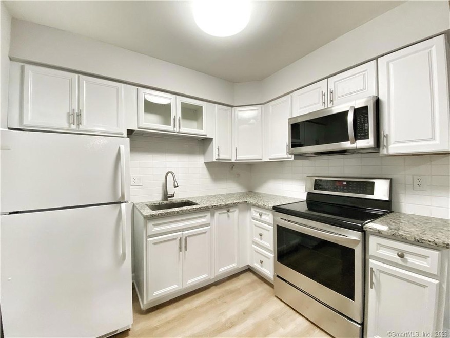 445 Hope St unit 21, Stamford, CT 06906 - photo 1