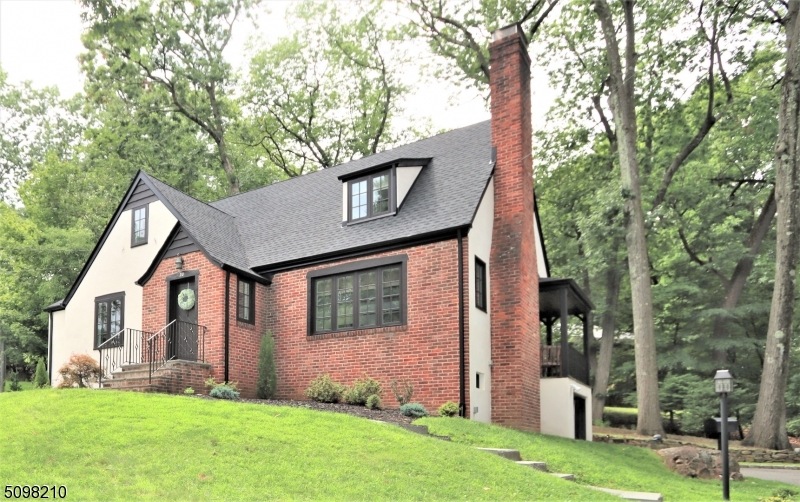 30 Upland Way, Verona, NJ 07044 - photo 1