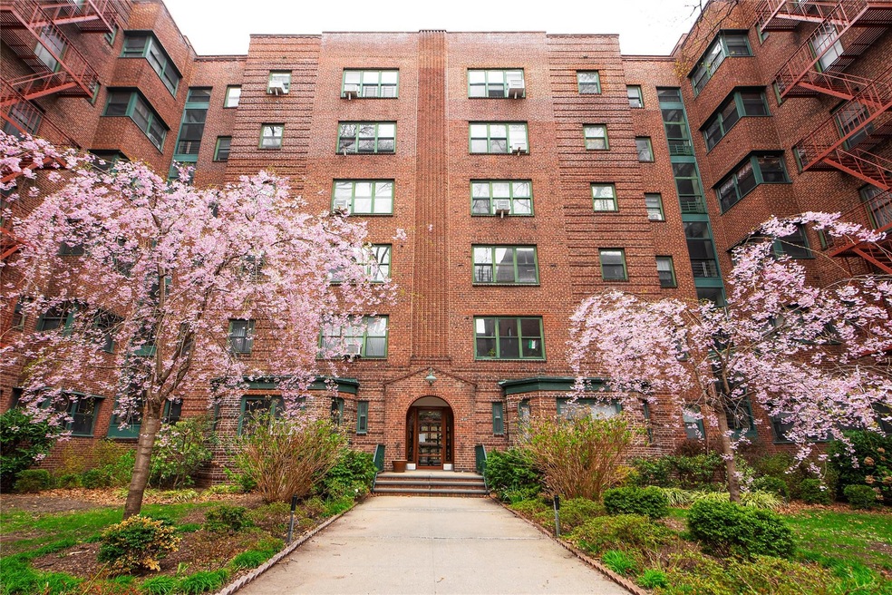 78-10 34th Ave unit 3B, Jackson Heights, NY 11372 - photo 1