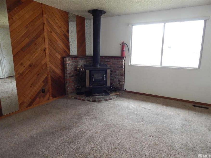 1980 Melarkey St, Winnemucca, NV 89445 - photo 1
