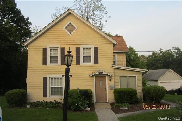 129 Charles Colman Blvd unit 2, Pawling, NY 12564 - photo 1