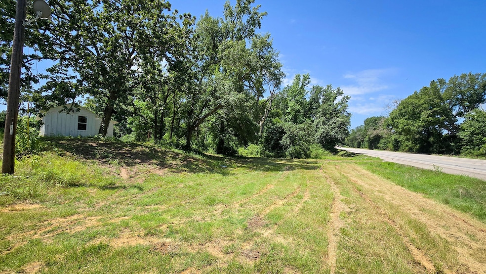 17120 Fm 832, Buffalo, TX 75831 - photo 1