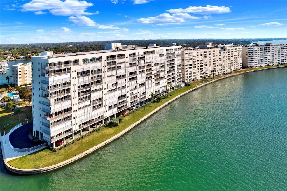 6060 Shore Blvd S unit 909, Gulfport, FL 33707 - photo 1