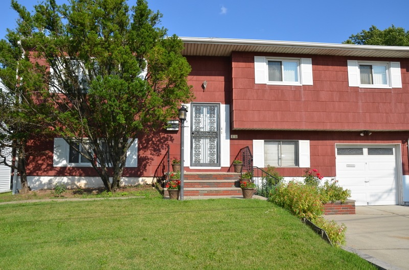 45 Blair Rd, Carteret, NJ 07008 - photo 1