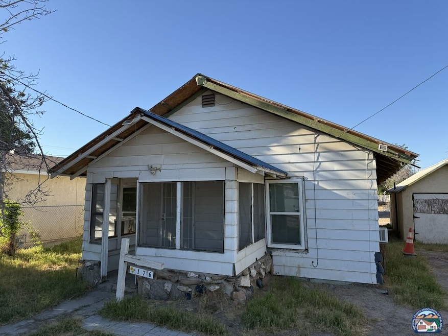 176 E 6th St, Westmorland, CA 92281 - photo 1