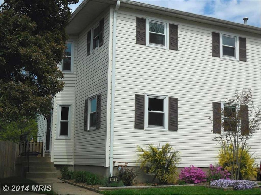 3084 White Birch Ct, Fairfax, VA 22031 - photo 1