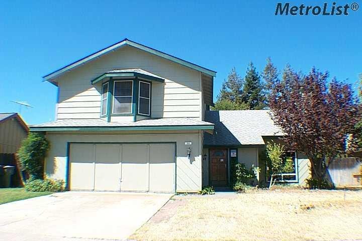 52 Willowood Dr, Oakdale, CA 95361 - photo 1