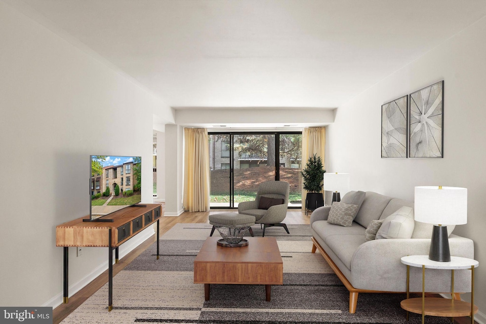 2042 Royal Fern Ct unit 1B, Reston, VA 20191 - photo 1