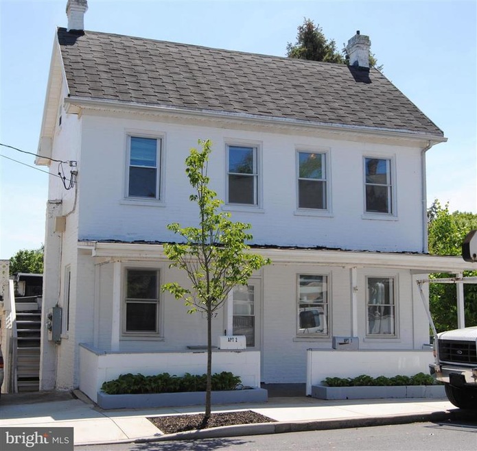 327 Jefferson St unit 1, Hagerstown, MD 21740 - photo 1