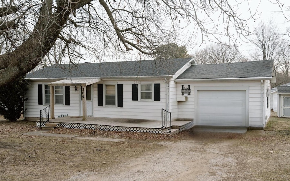 306 N Wall North St, Walnut Grove, MO 65770 - photo 1