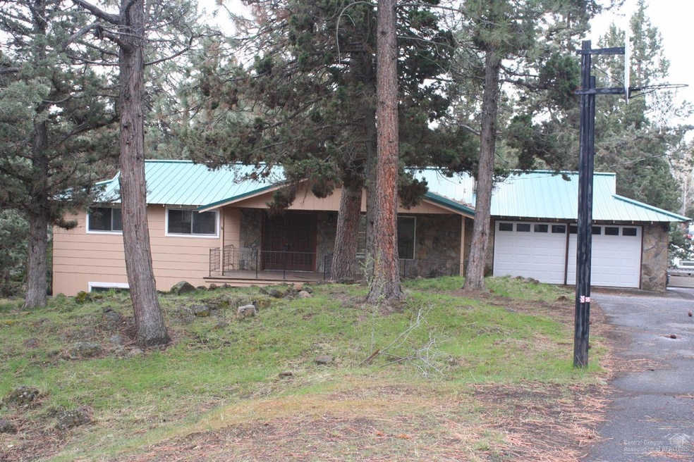 20295 Rae Rd, Bend, OR 97702 - photo 1