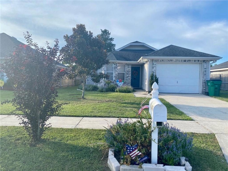 2736 Bayou Des Cannes Dr, Marrero, LA 70072 - photo 1