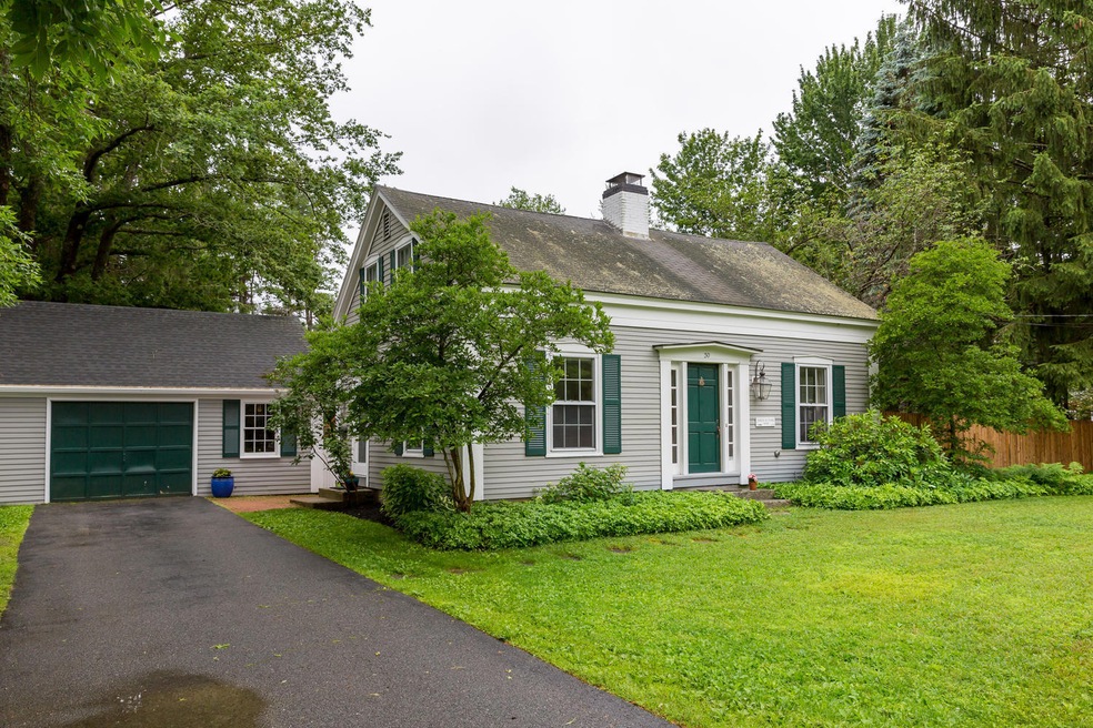 30 Willow St, Yarmouth, ME 04096 - photo 1