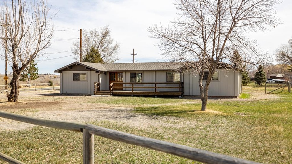 2810 E Ave unit 8-A, Cody, WY 82414 - photo 1