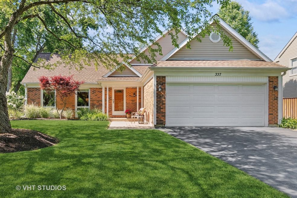 337 Cedarbrook Rd, Naperville, IL 60565 - photo 1