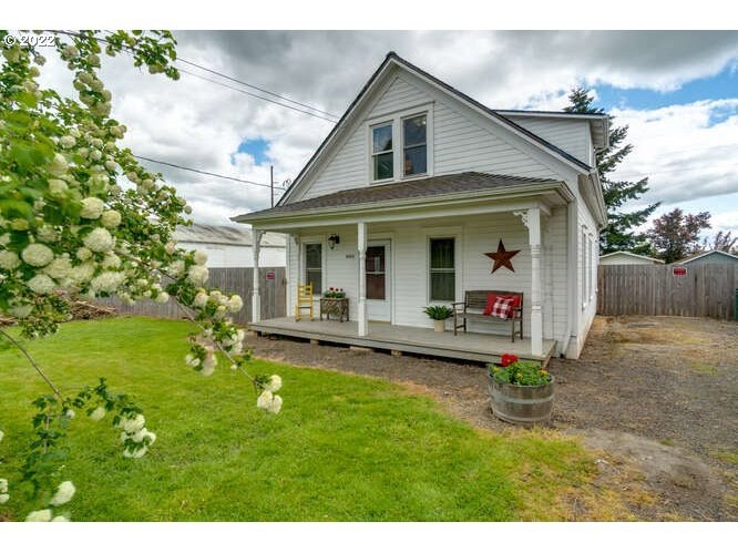 2410 11th Ave, Forest Grove, OR 97116 - photo 1