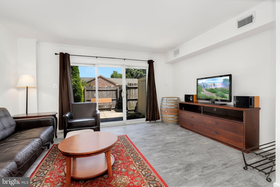 8386 Forrester Blvd unit 550, Springfield, VA 22152 - photo 1