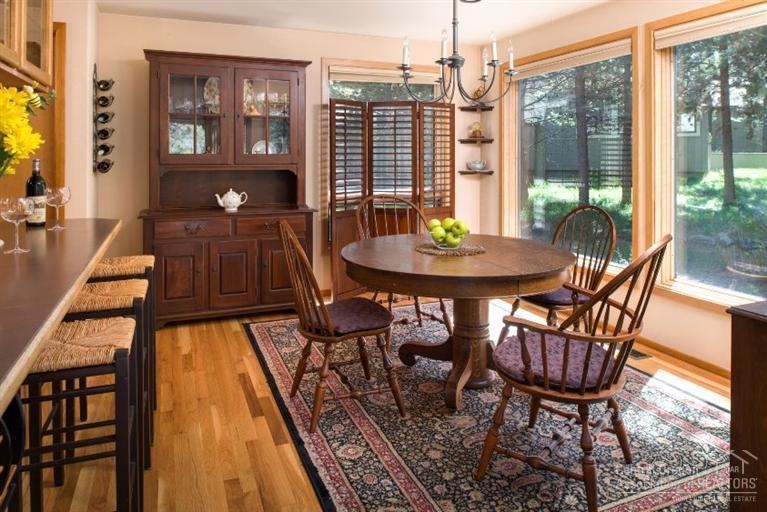 38 Yellow Pine Ln, Bend, OR 97707 - photo 1