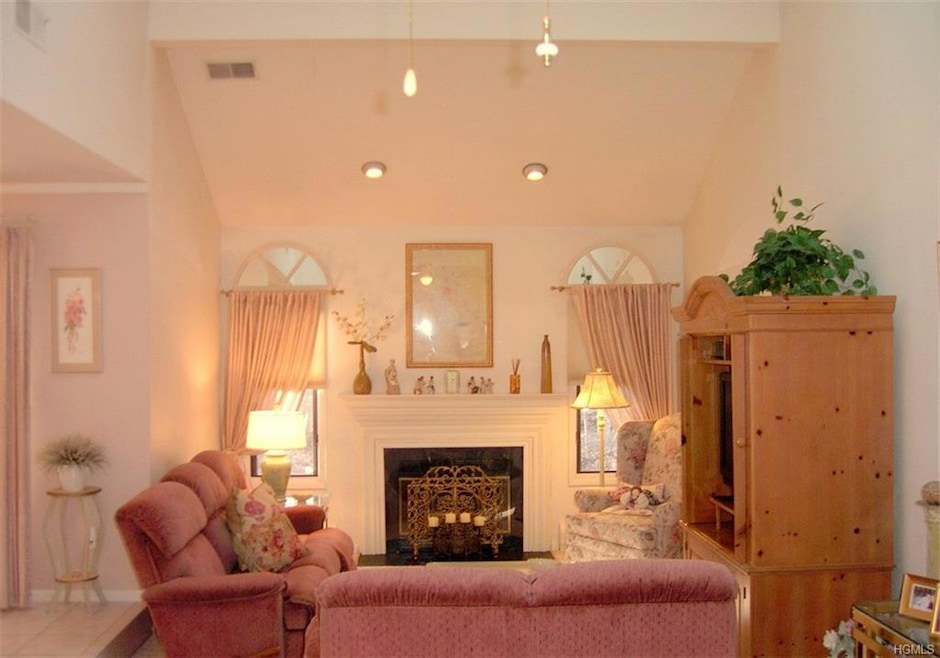 27 Contempra Cir, Tappan, NY 10983 - photo 1