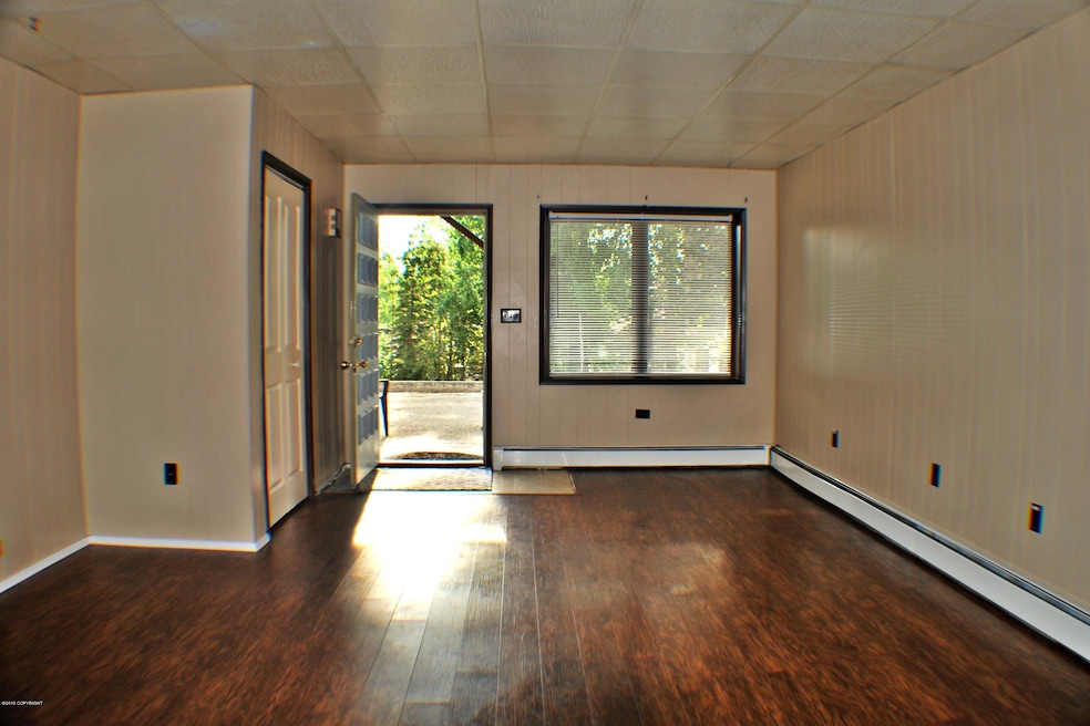 3947 Lynn Dr unit 3, Anchorage, AK 99508 - photo 1