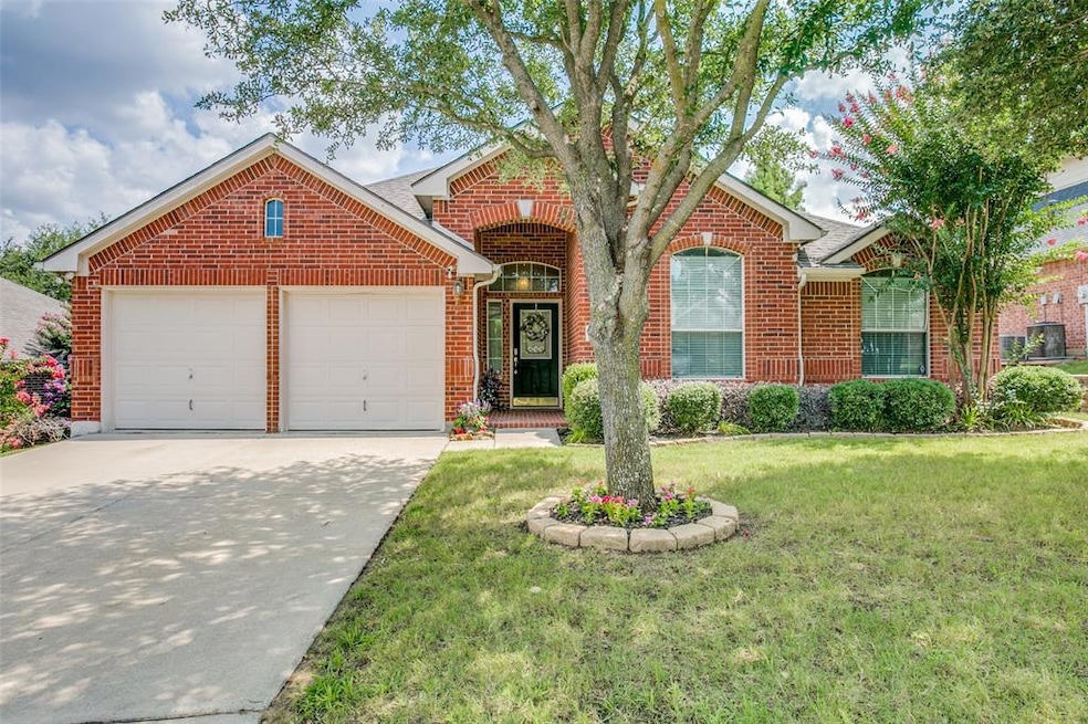 916 Ascension Dr, Hurst, TX 76053 - photo 1