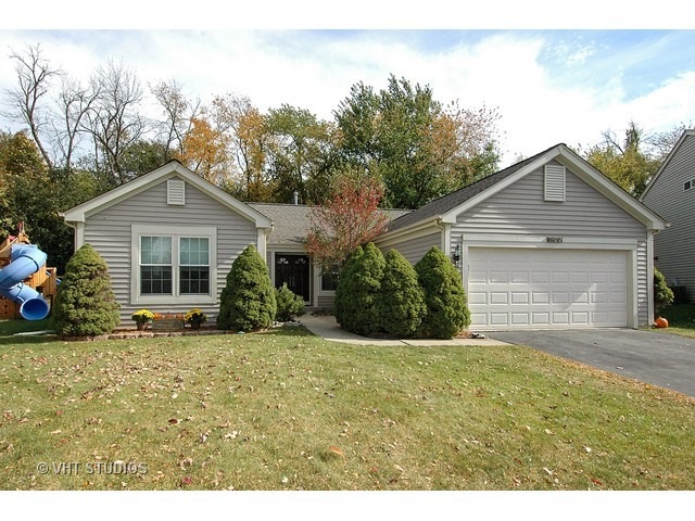 1822 Cambridge Dr, Carpentersville, IL 60110 - photo 1