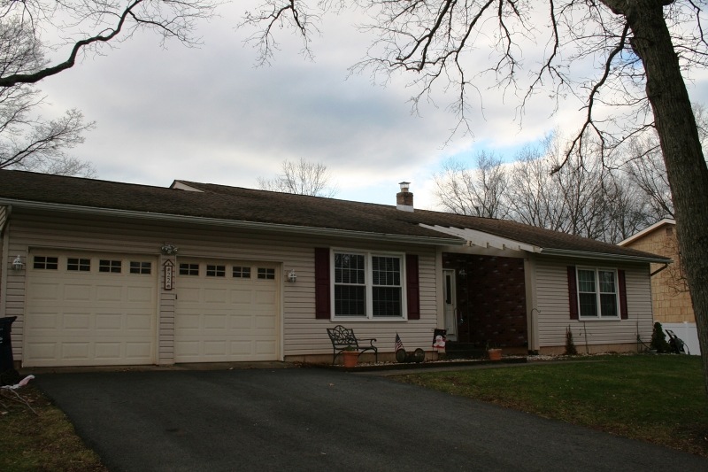 22 Woodlake Dr, Piscataway, NJ 08854 - photo 1