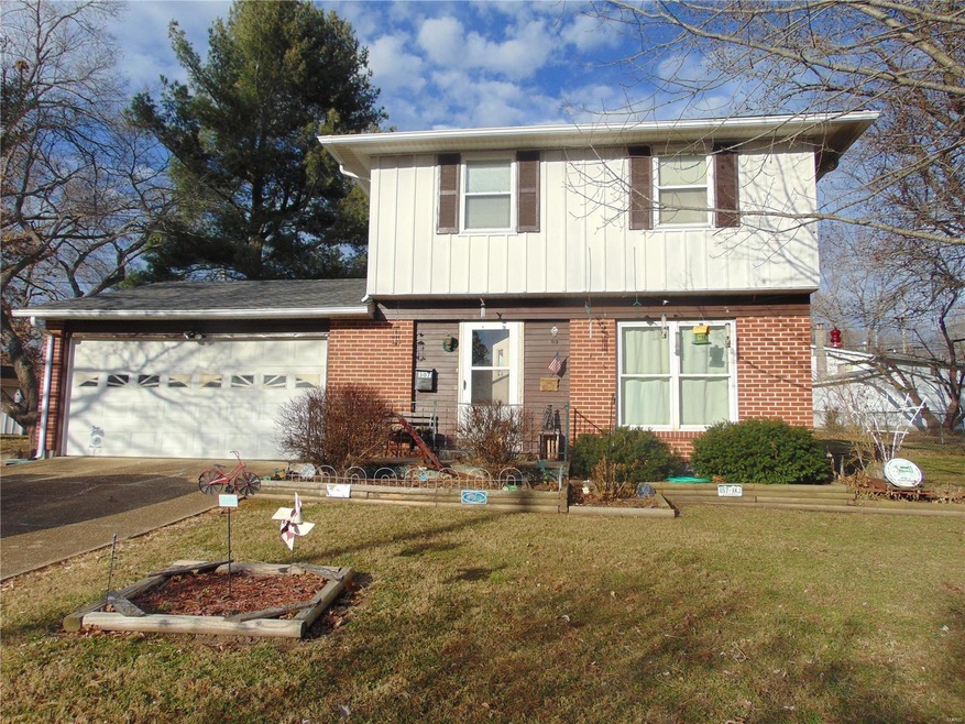 307 Hutchinson Dr, Rolla, MO 65401 - photo 1