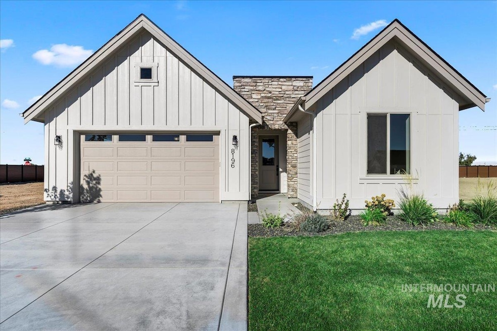 For Sale $574,900 • Co-Listing Agent