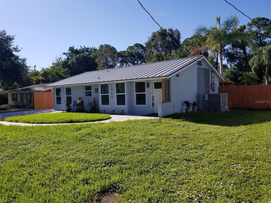 1868 Wharf Rd, Sarasota, FL 34231 - photo 1