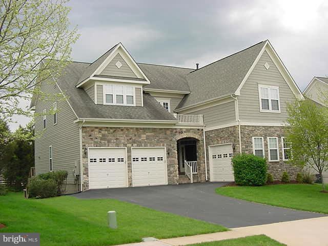 9059 Raging Water Dr, Bristow, VA 20136 - photo 1