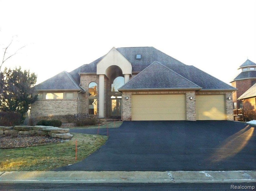 4451 Island View Dr, Waterford, MI 48328 - photo 1