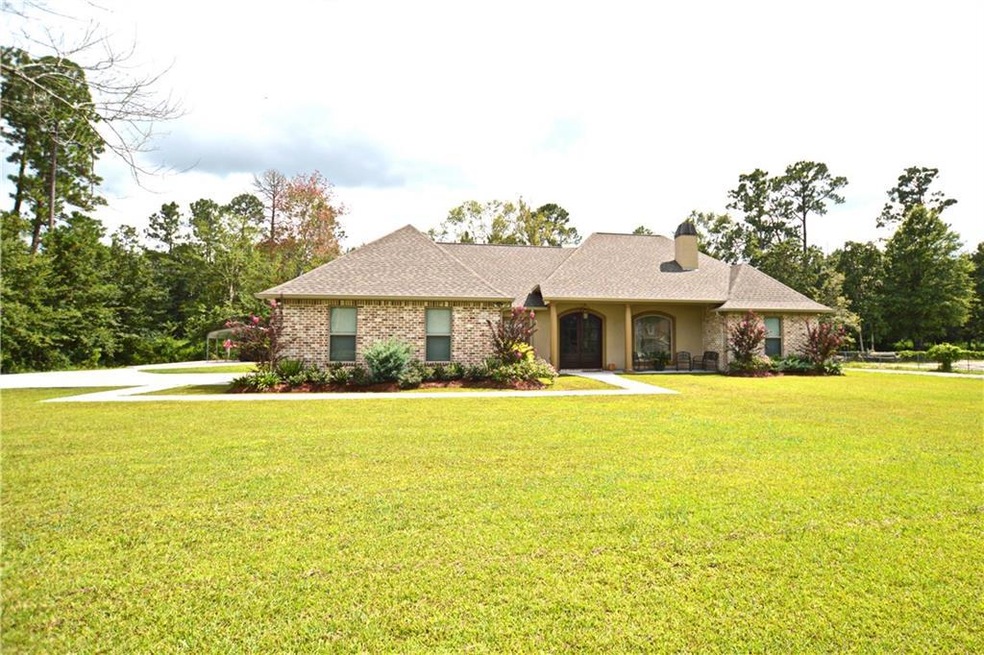 38172 Joan Dr, Pearl River, LA 70452 - photo 1