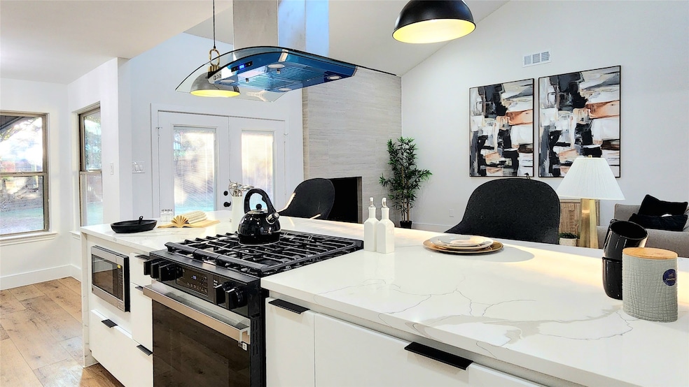 Under Contract $484,889 • Co-Listing Agent