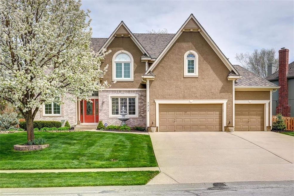 7313 Oakview St, Shawnee, KS 66216 - photo 1