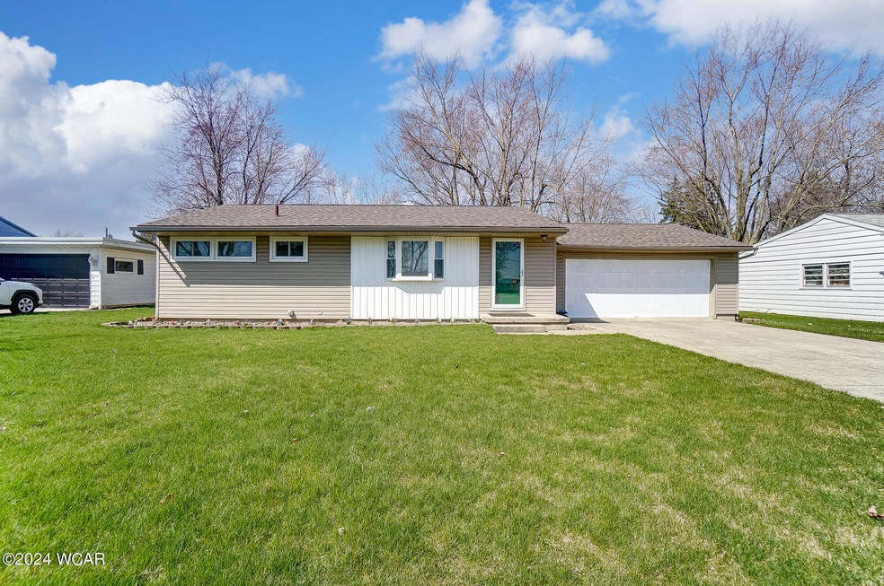 513 S Wagner Ave, Wapakoneta, OH 45895 - photo 1