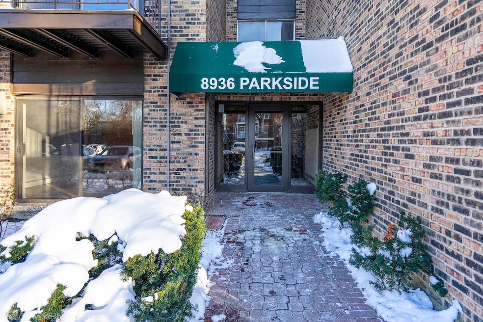 8936 N Parkside Ave unit B108, Des Plaines, IL 60016 - photo 1
