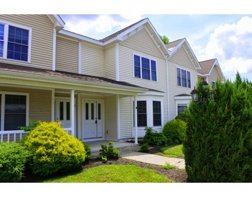 25 Greeley St unit 10, Clinton, MA 01510 - photo 1