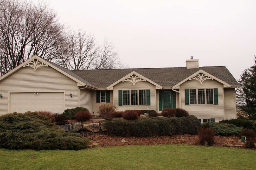 1840 Paddock Place, Fitchburg, WI 53575 - photo 1