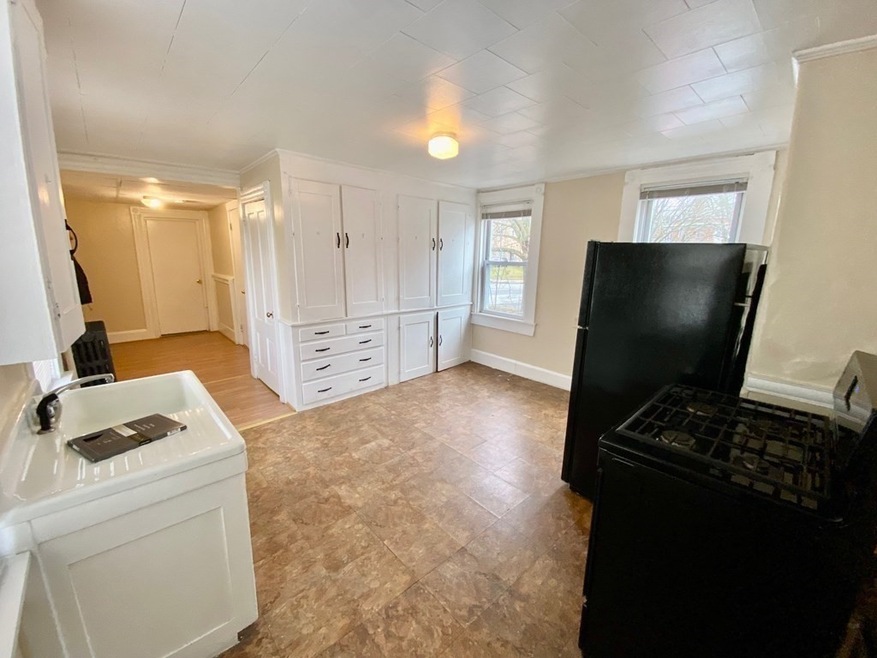 278 Whittenton St unit C, Taunton, MA 02780 - photo 1