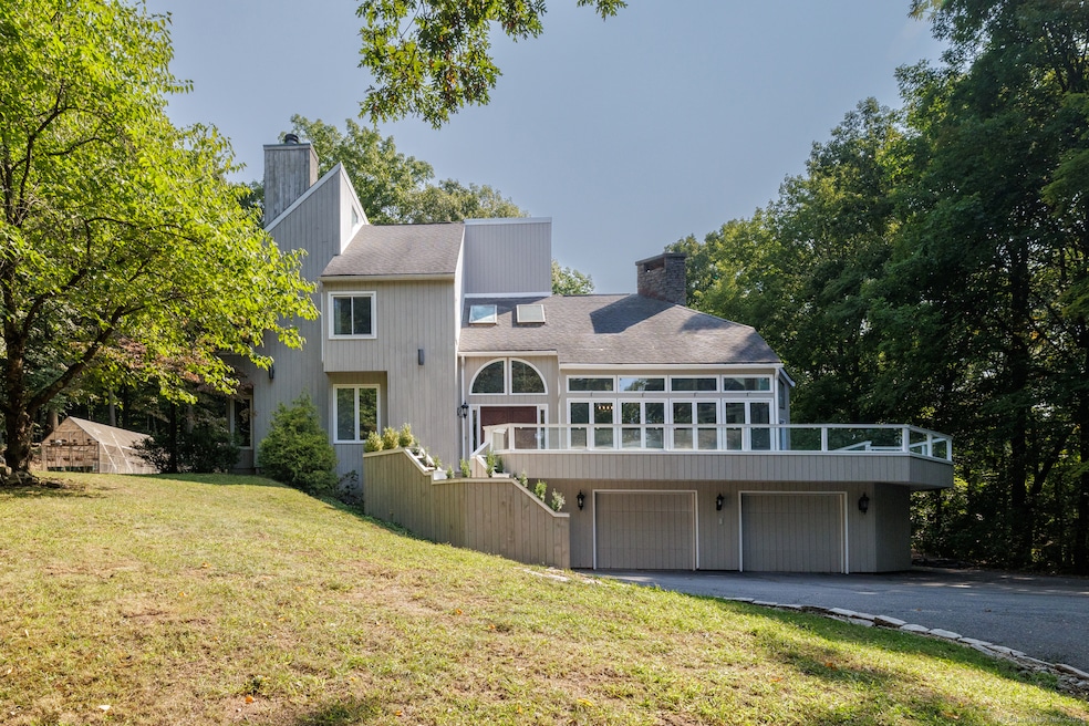 396 Strickland St, Glastonbury, CT 06033 - photo 1