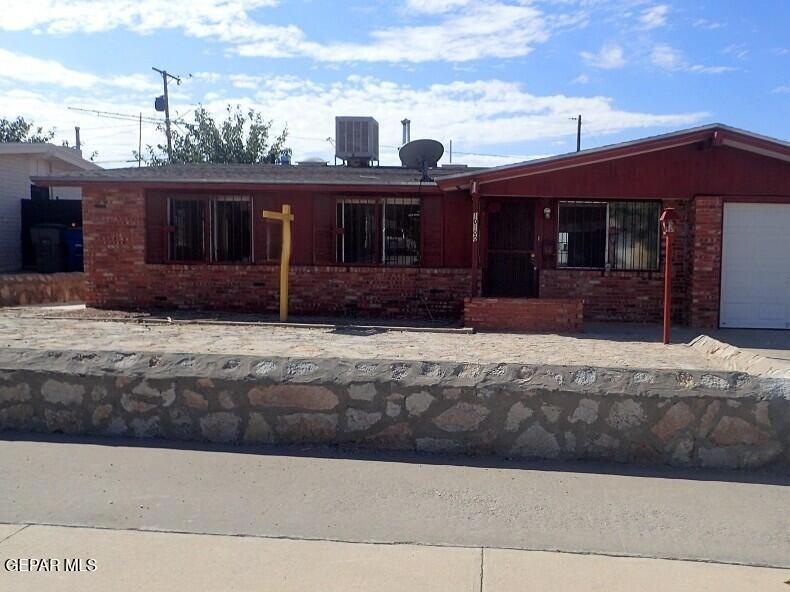 10100 Garwood Ct, El Paso, TX 79925 - photo 1