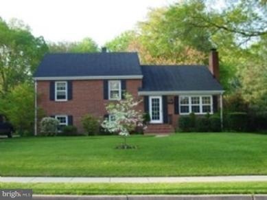 8520 Doyle Dr, Alexandria, VA 22308 - photo 1