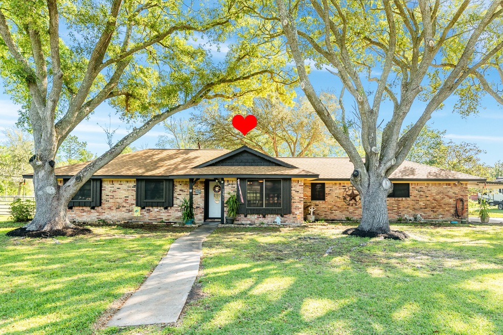 15911 Ash Rd, Alvin, TX 77511 - photo 1