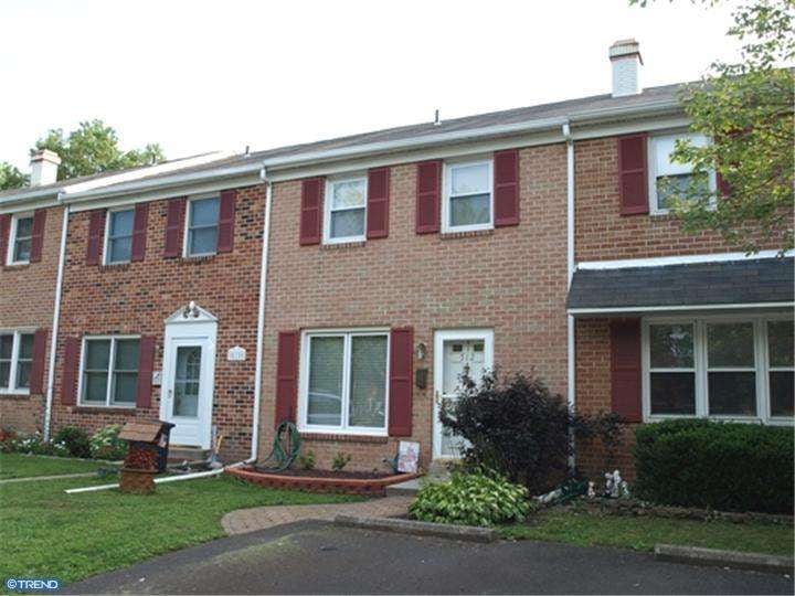 512 Barrington Ct, Sellersville, PA 18960 - photo 1