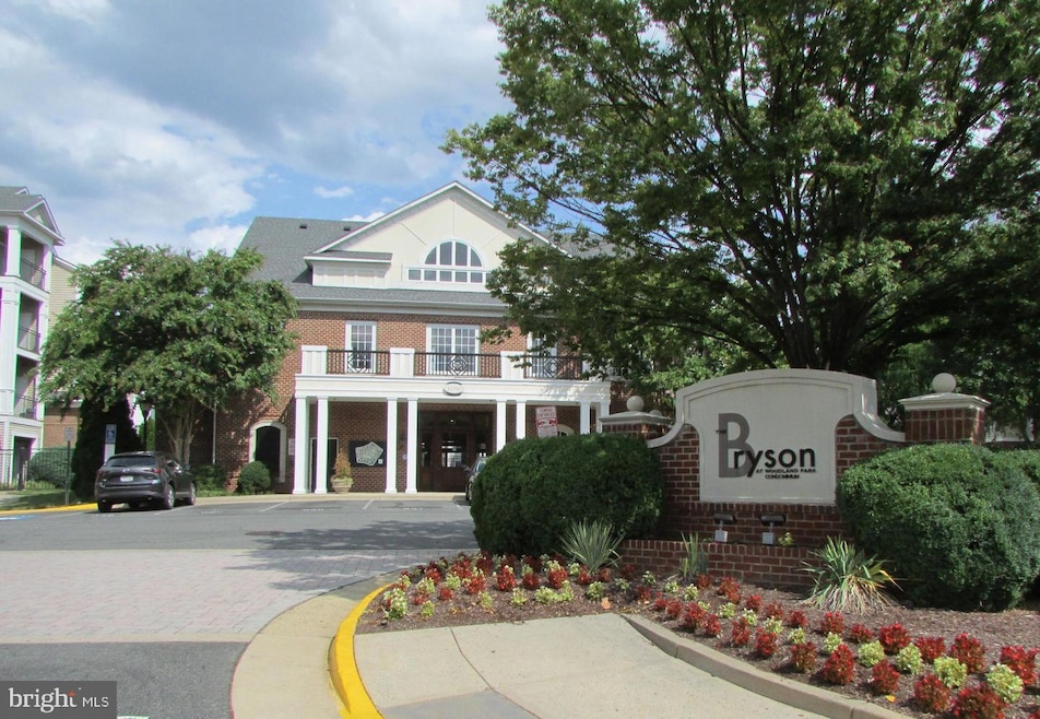 12945 Centre Park Cir unit 403, Herndon, VA 20171 - photo 1