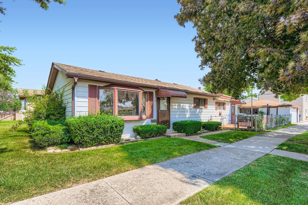 4857 S Lorel Ave, Chicago, IL 60638 - photo 1