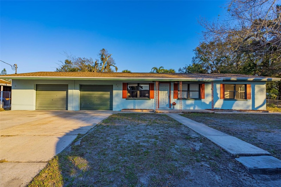 501 Lincoln Ave, Titusville, FL 32796 - photo 1